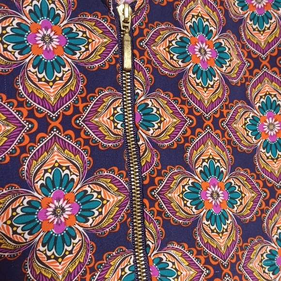 Express Womens Floral Mandala Zip Front V-Neck Blouse Size Small Boho Purple Top - Picture 9 of 10